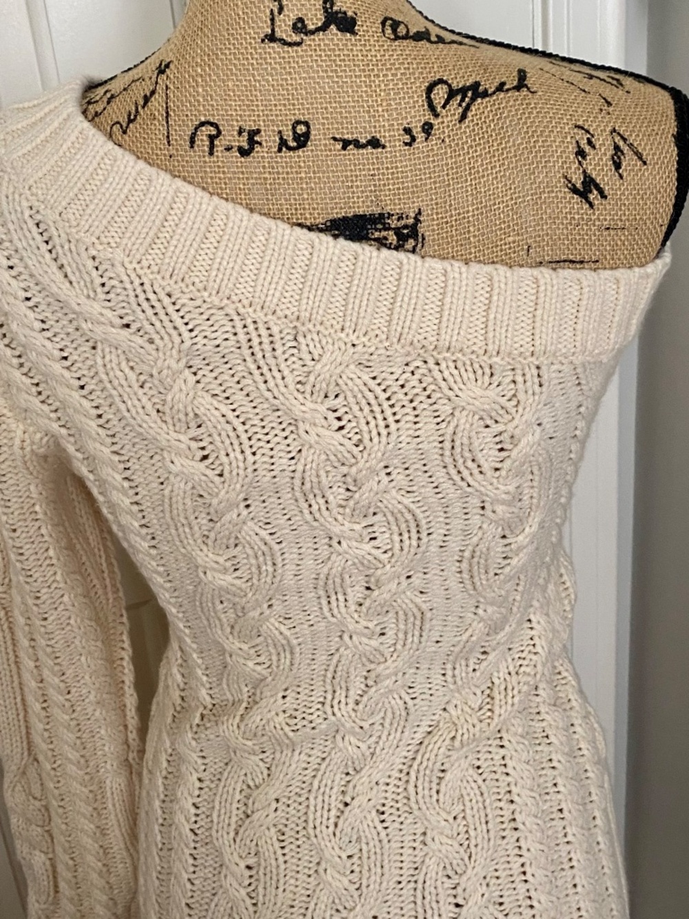 Off-the-Shoulder Neckline Cream-colored Cable Knit Sweater Dress. Small. Tags. - Picture 5 of 13